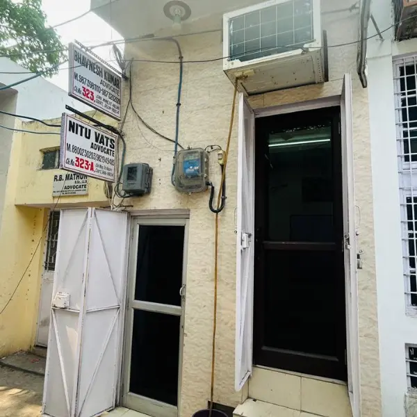 Nitu Vats Advocate - Matrimonial Cases Office